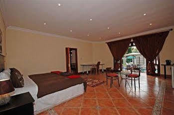 Hotel 354 On York Avenue Randburg Exteriér fotografie